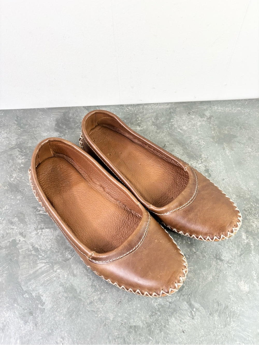 Quoddy Campadille leather slip on flats whiskey brown round toe ballet size 10